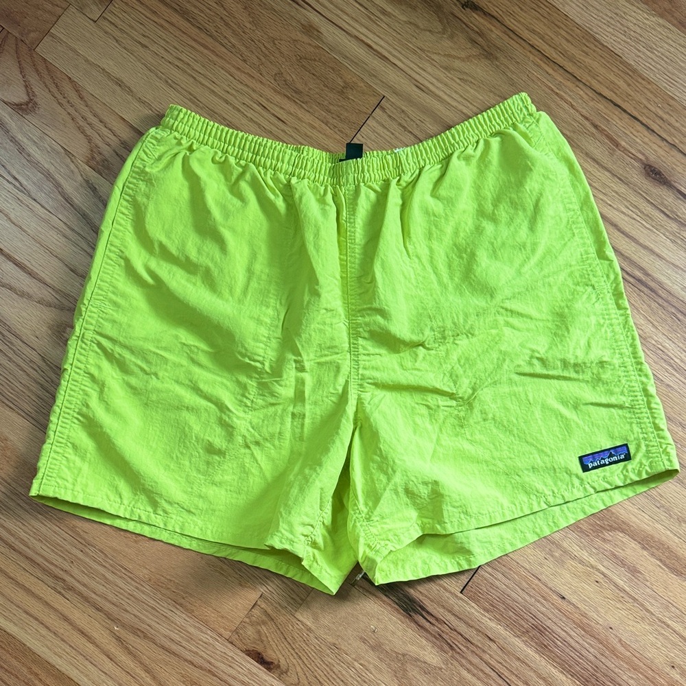 Patagonia Baggies Neon Green Swim Trunks
Size Medium (M) NWoT - 5” inseam